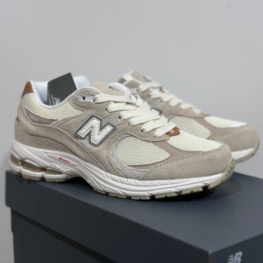 New Balance "2002R - Apricot"