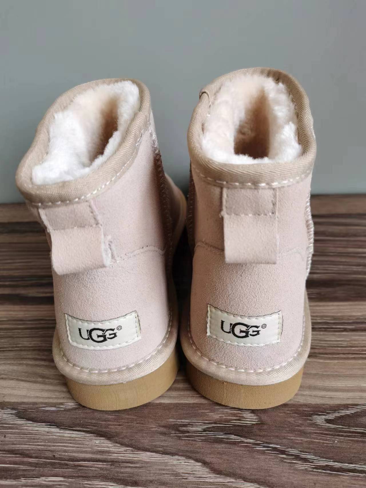 UGG "Classic Mini Boot Platform - Cream"