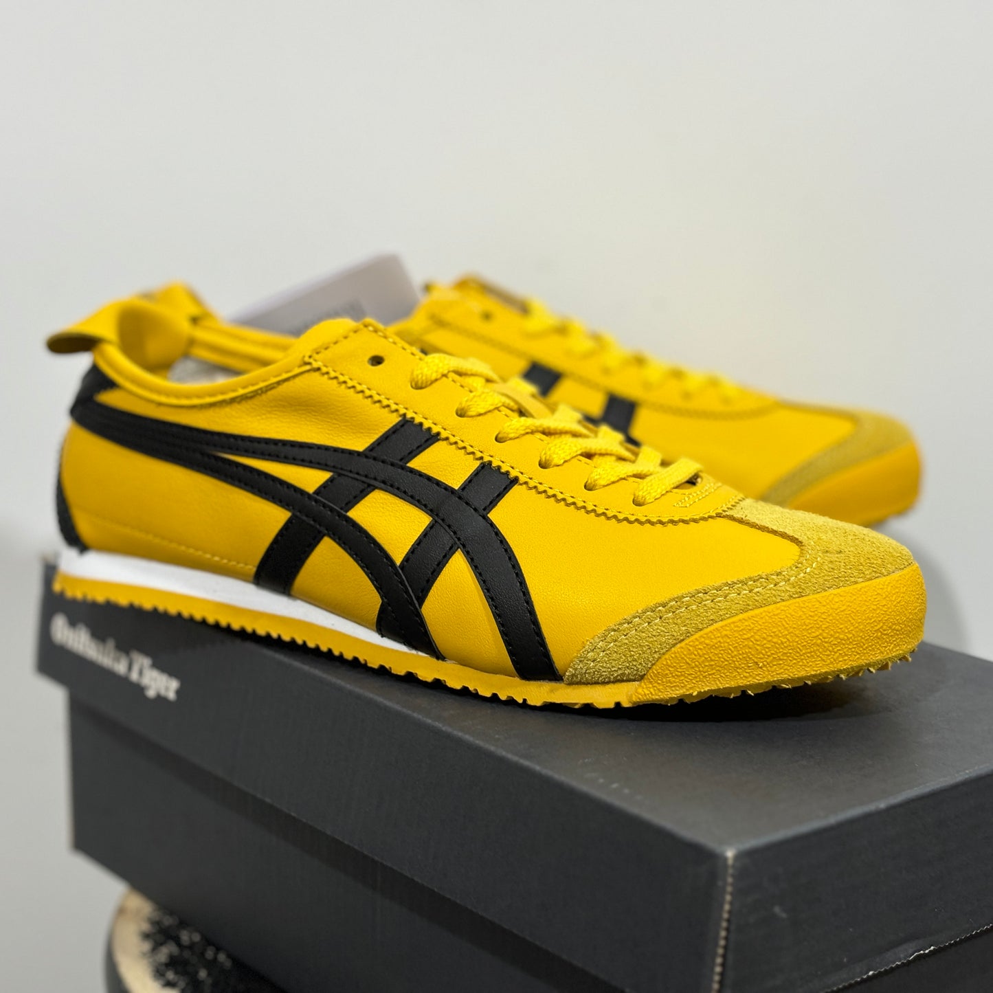 Asics Onitsuka Tiger "Bruce Lee Yellow Pure OG"