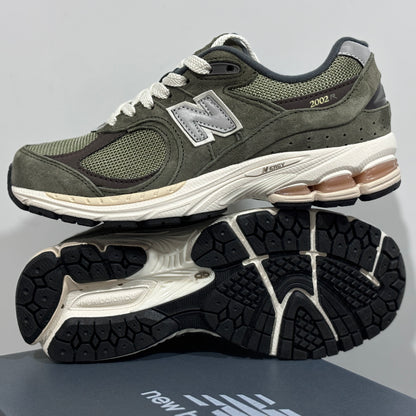 New Balance "2002R - Army Green Casual"