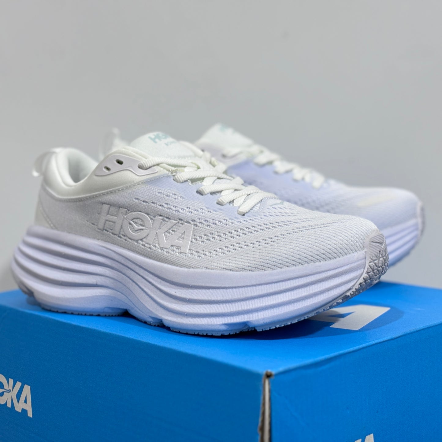 HOKA - Mafate Bondi 8 White