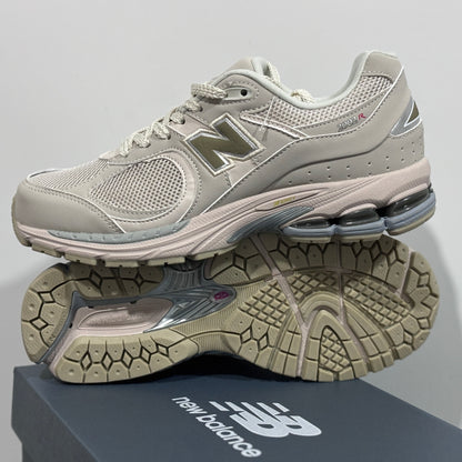 New Balance "2002R - Khaki Casual"