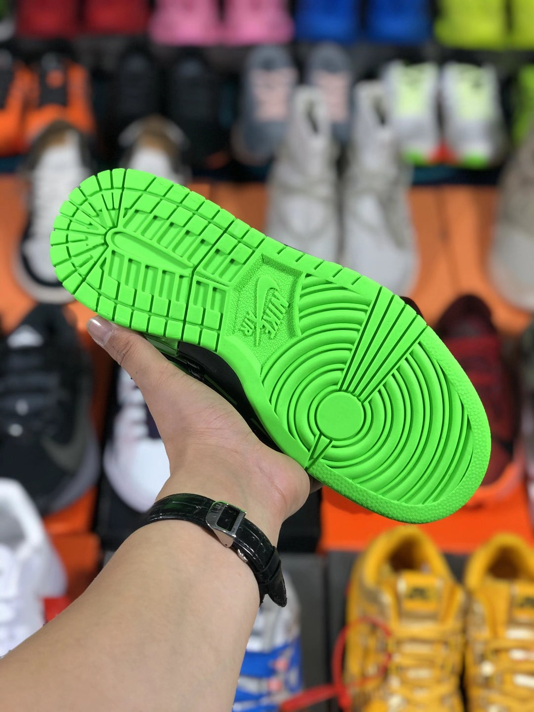 Special: Nike Air Rubber Dunk X Off-White Green Strike
