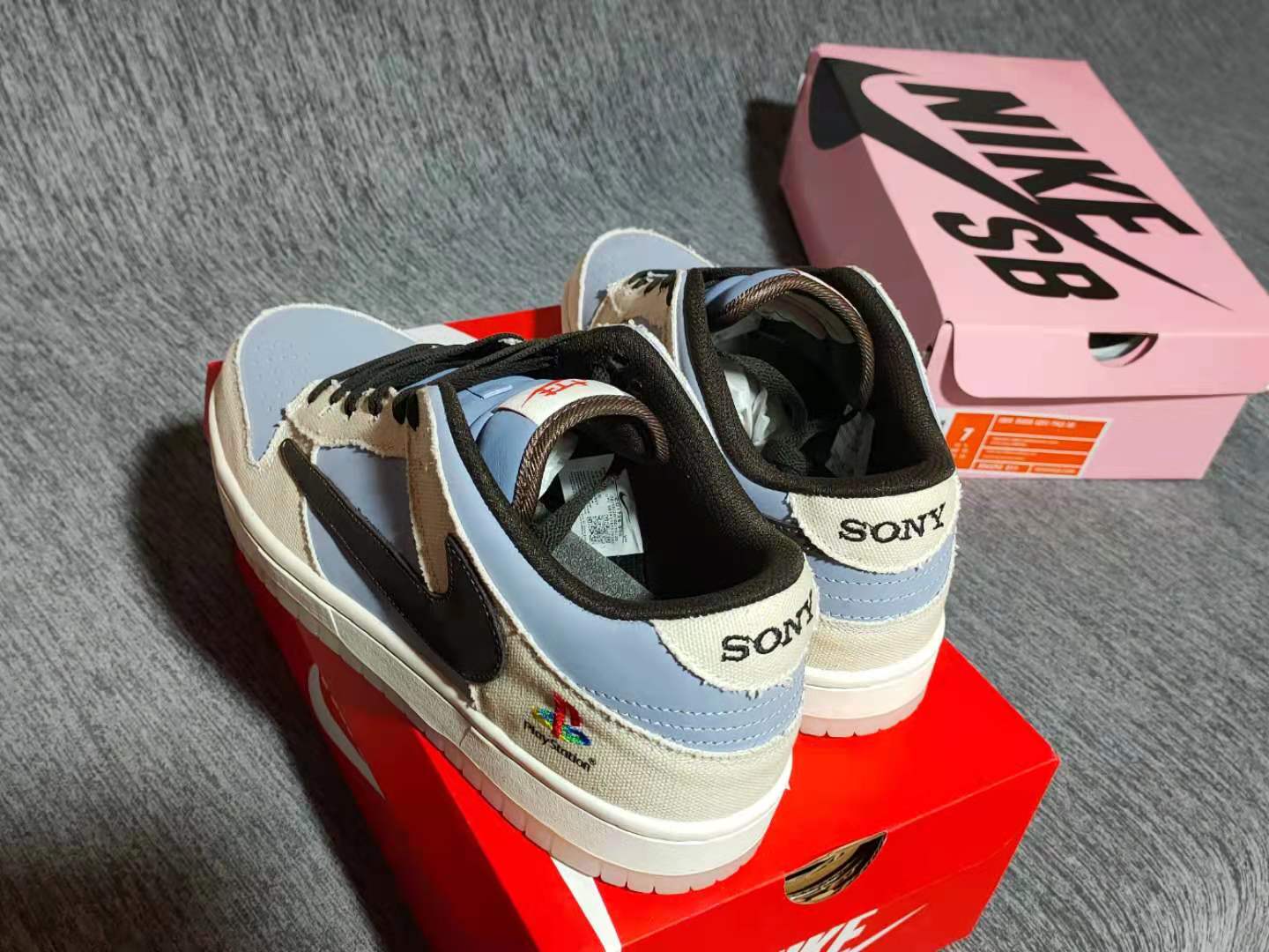 Travis Scott x PlayStation x Nike Dunk Low – SneakPeak