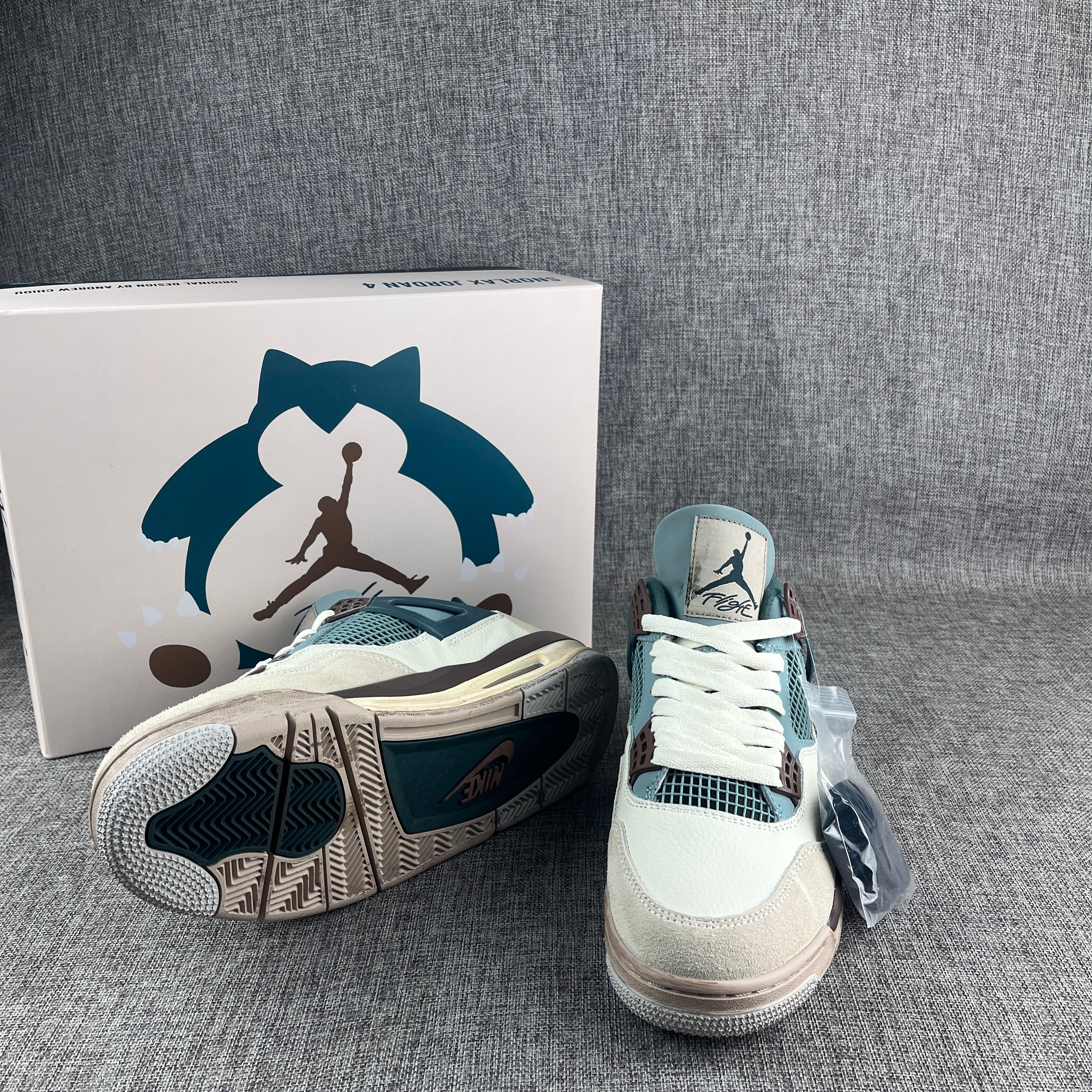 Air Jordan 4 x KNCW Paris 