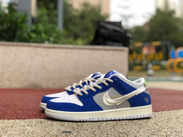 Nike SB Dunk Low X Fly Streetwear