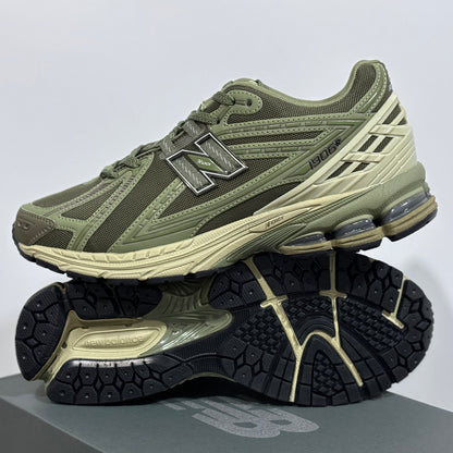 New Balance "1906 Army Green Pure"