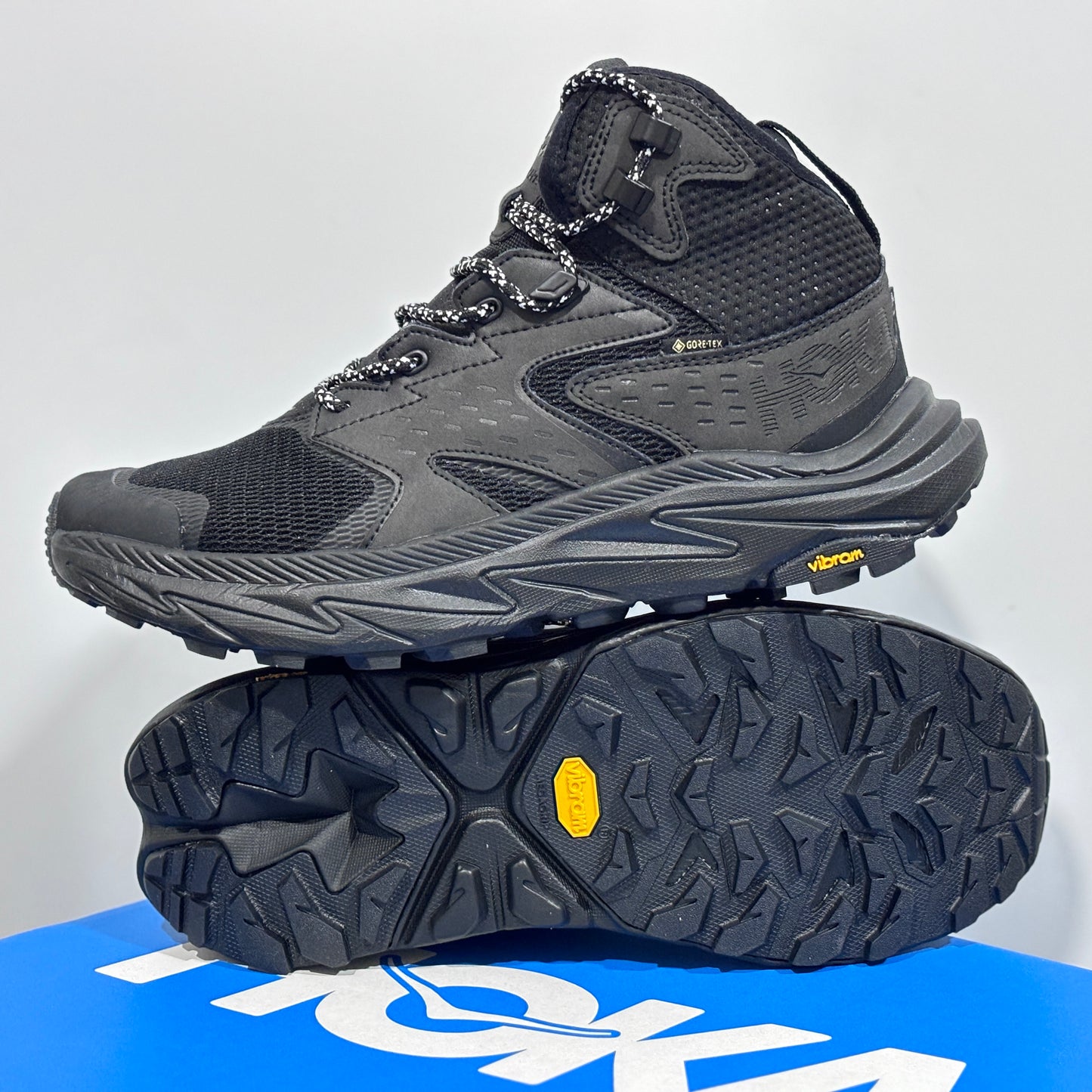 HOKA ONE ONE - High Top Anacapa 2 Mid GTX Black