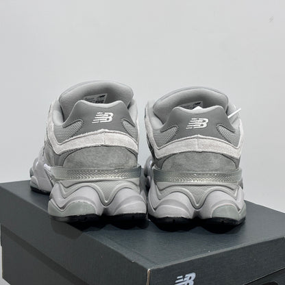 New Balance "9060 Light Gray"