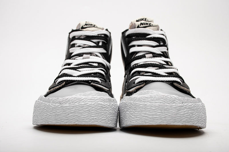 Sacai x Nike "Blazer Mid Black Grey"