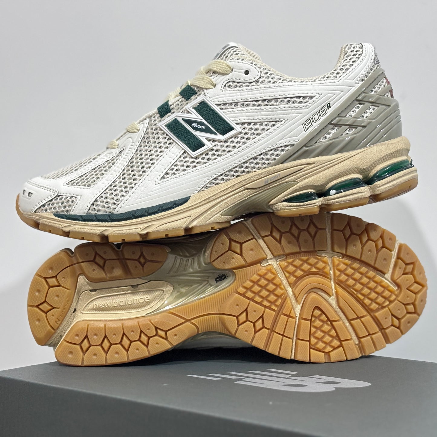 New Balance "1906 White Gray & Green"