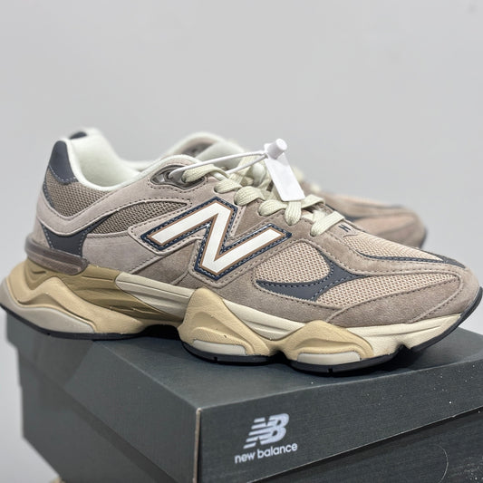 New Balance "9060 Beige Pure"